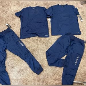 Uniform Advantage medical/dental scrubs size small NAVY